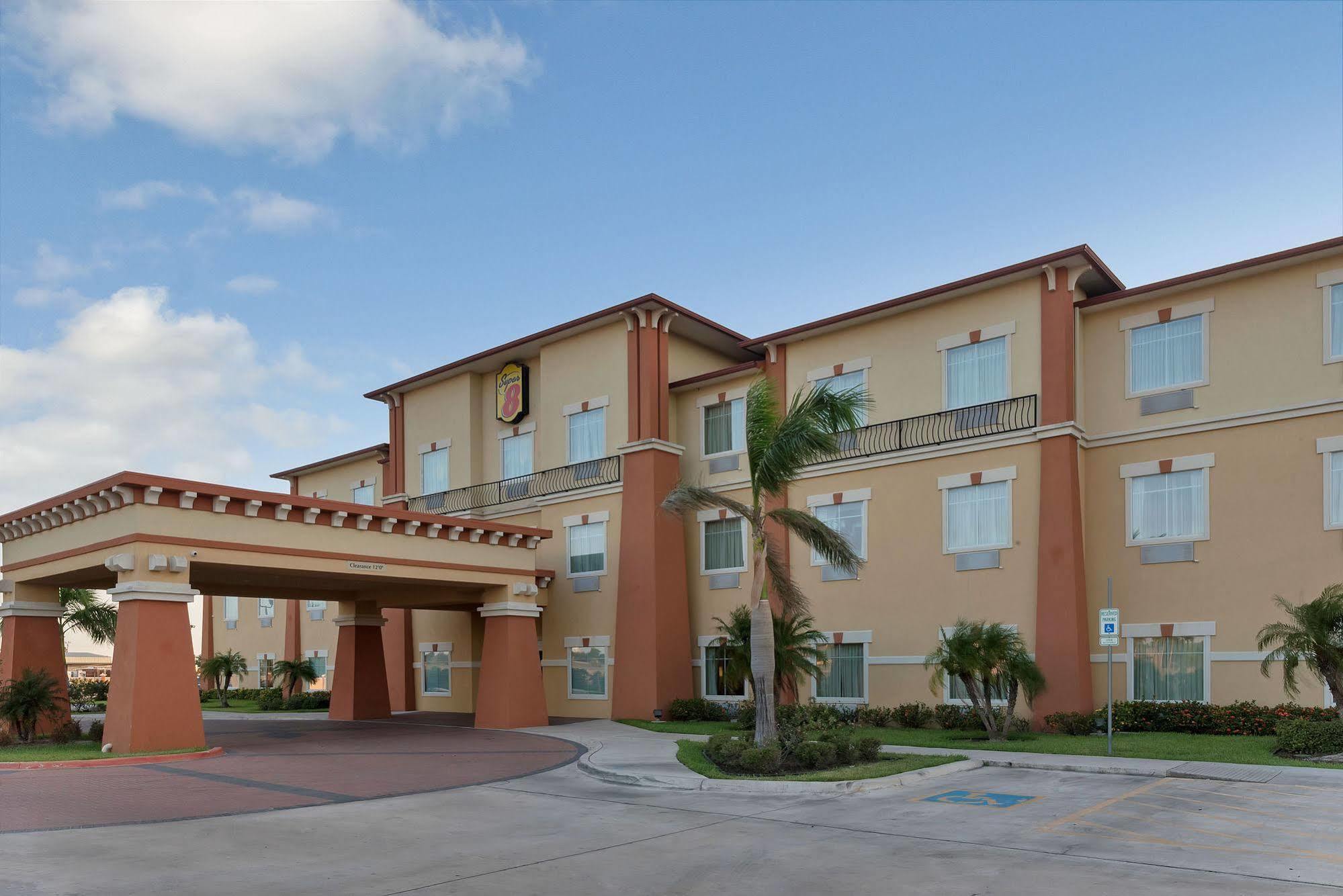 Super 8 By Wyndham Hidalgo At La Plaza Mall & Mcallen Airport Exterior foto